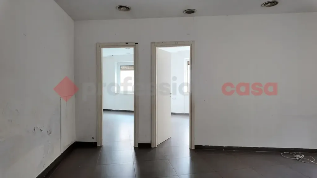 Pièces - Spacious Apartment with Portier in Portici