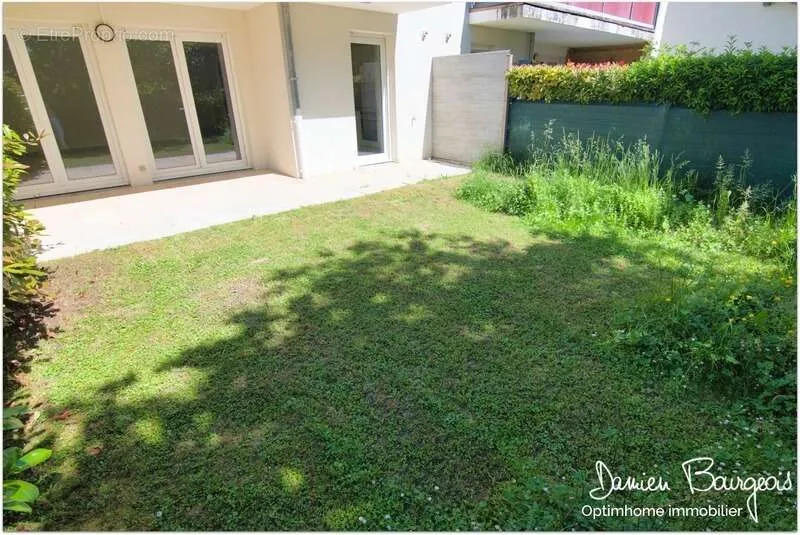 Aed - Quiet 3-Bed Flat with Garden in Calm Area