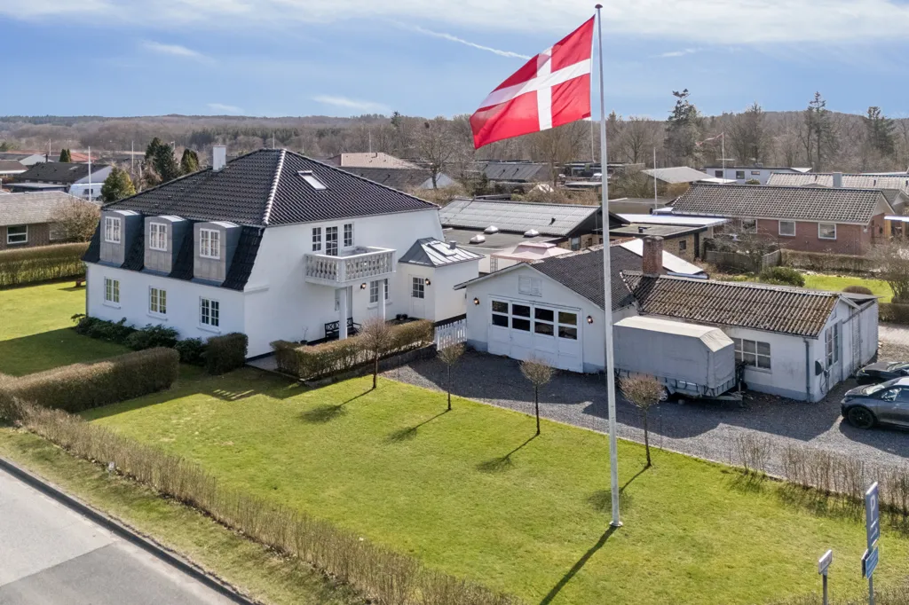 Vue aérienne - Patrician Villa with Solar Panels in Laurbjerg