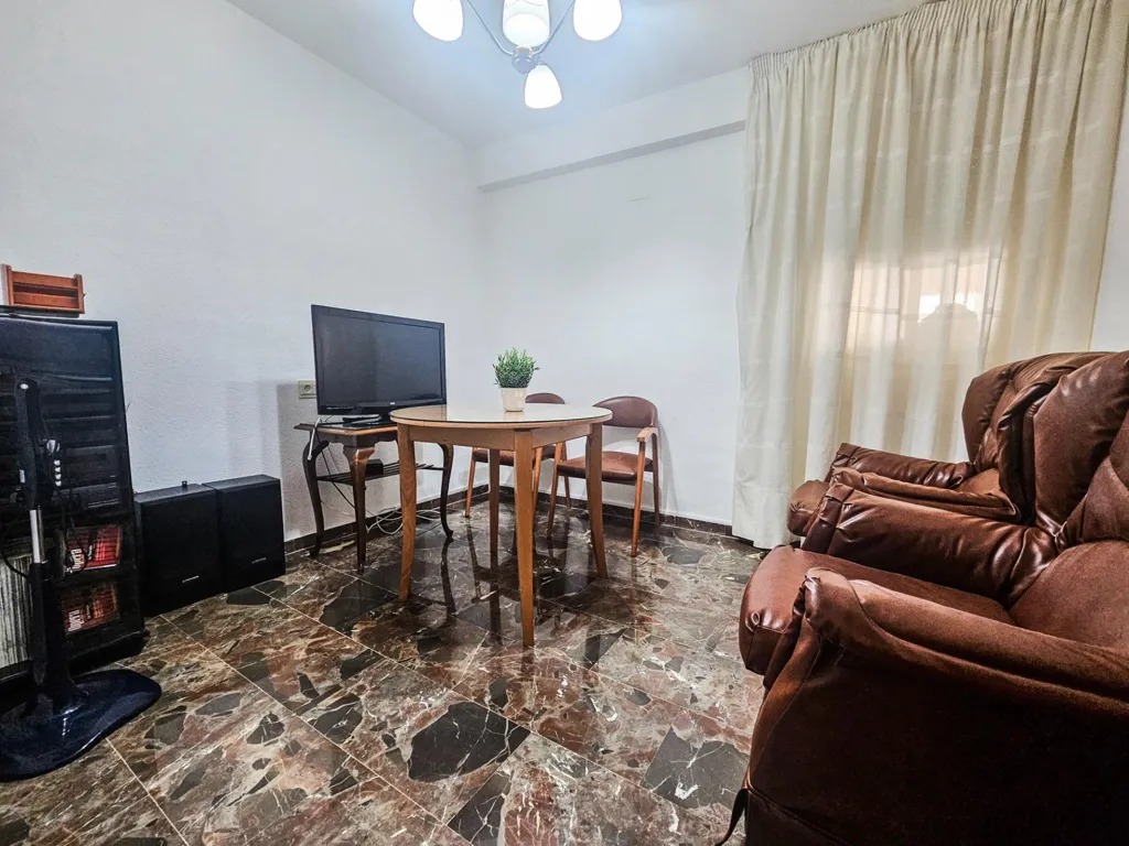 Séjour - VPO Flat with Pool in Bulevar, Jaén