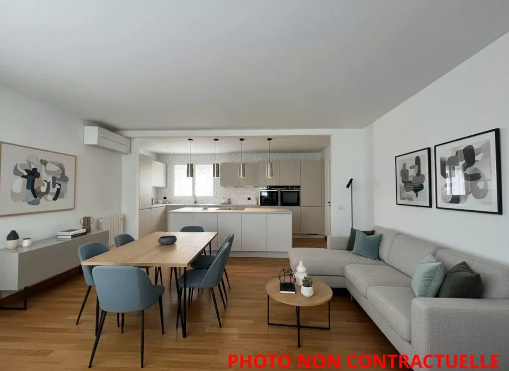 Sala da pranzo - Spacious Apartment with Terrace in Tours