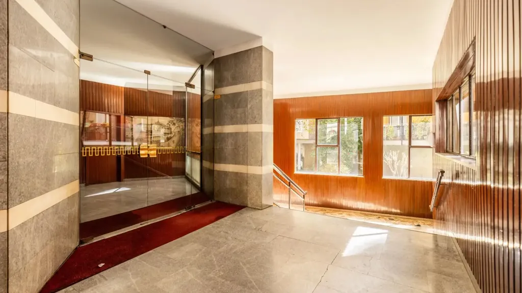 hallway_entrance