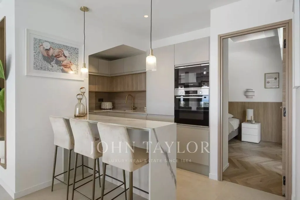 Köök - Luxury Apartment with Sea View in Cannes