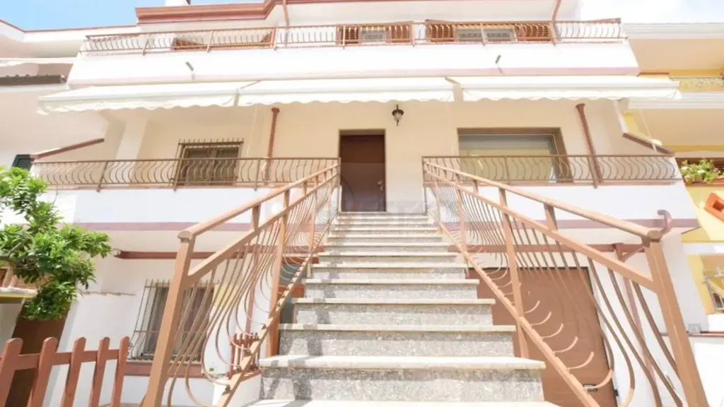 Toad - Terraced Villa with Solar Panels in Nuoro