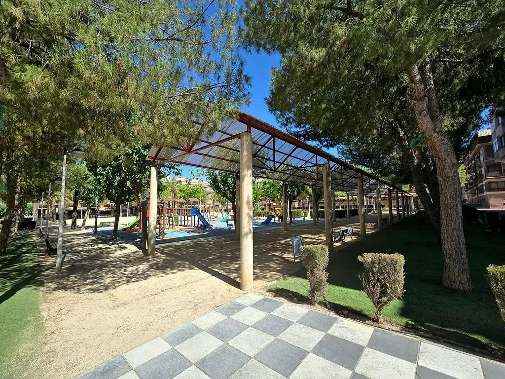 Bassein - 1-Bedroom Flat with Open Plan in Petrer