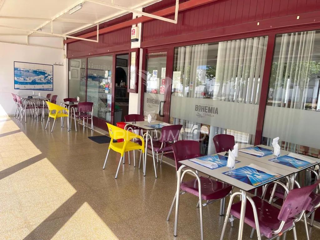 Terrass - Iconic Restaurant with Outdoor Space in Sines