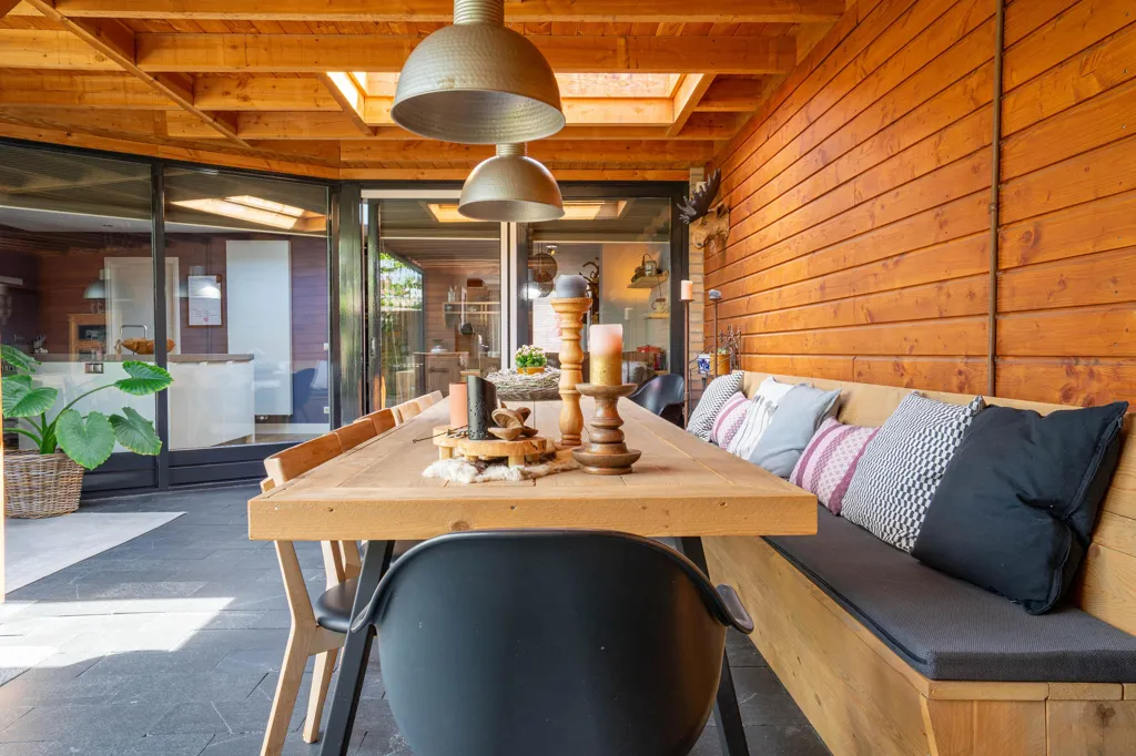 Terrass - Linked Semi-detached House with Serre in Helmond