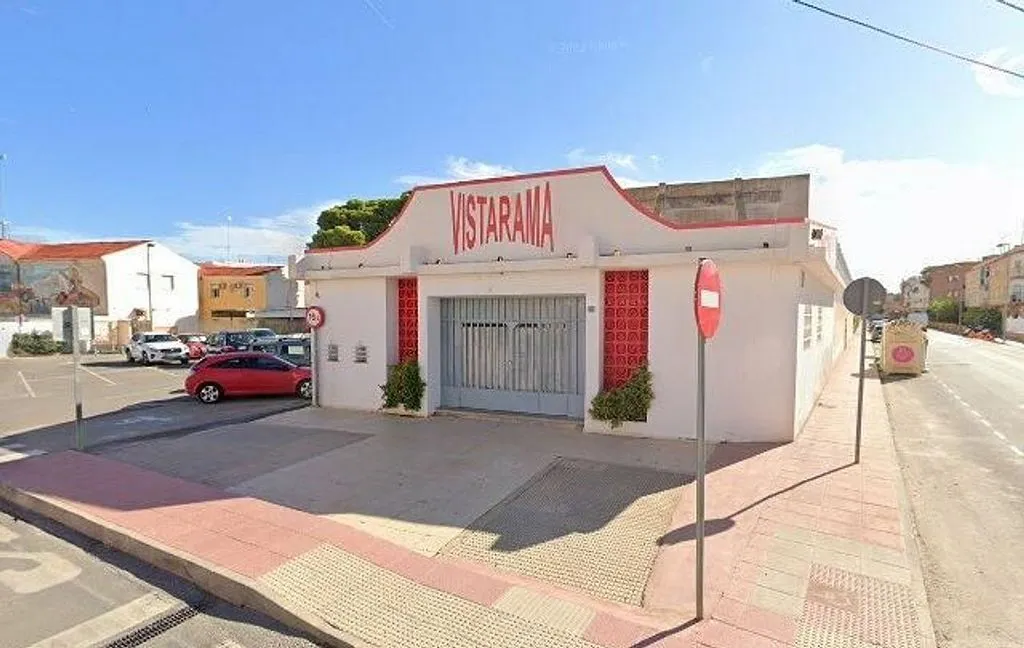 Välivaade - Occupied Semi-detached House in Santiago de la Ribera