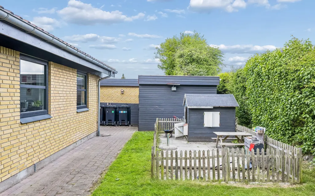 Jardin - Modernised Villa with Garden in Pip Quarter