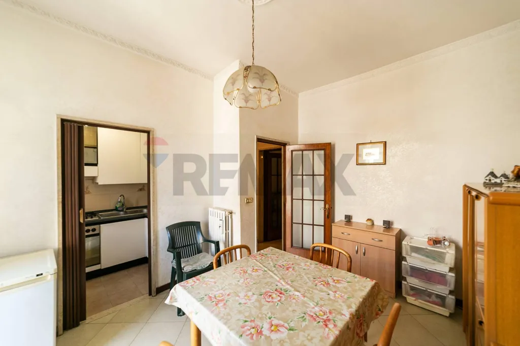 Salle à manger - Bright 3-Bedroom Apartment in Bari Centre