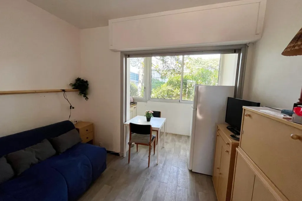Séjour - Studio avec Vue sur Parc à Hyères