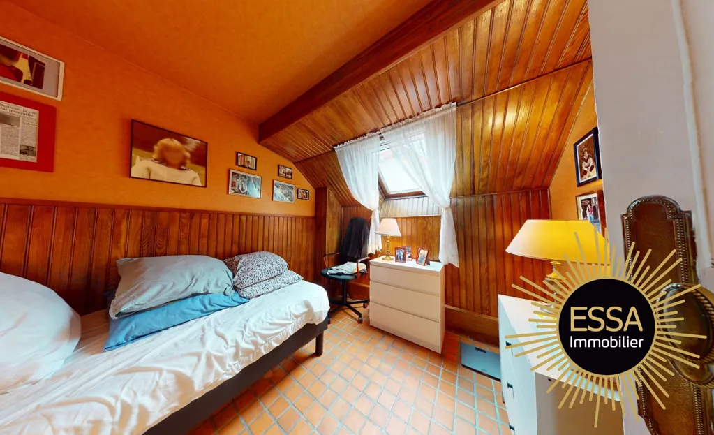 Bedrooms - Charming House with Balcony in Viroflay