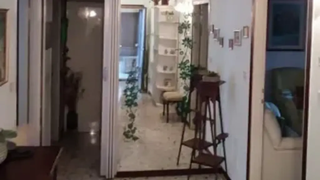 hallway_entrance