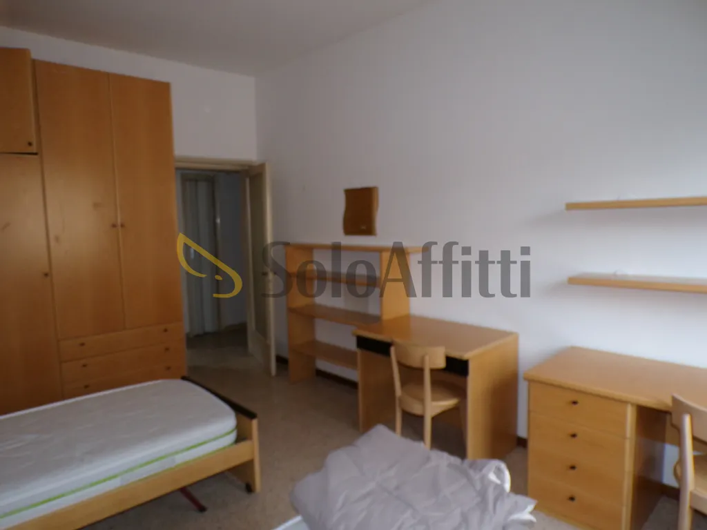 Chambres - Two-Bedroom Flat in Pavia's Historic Centre