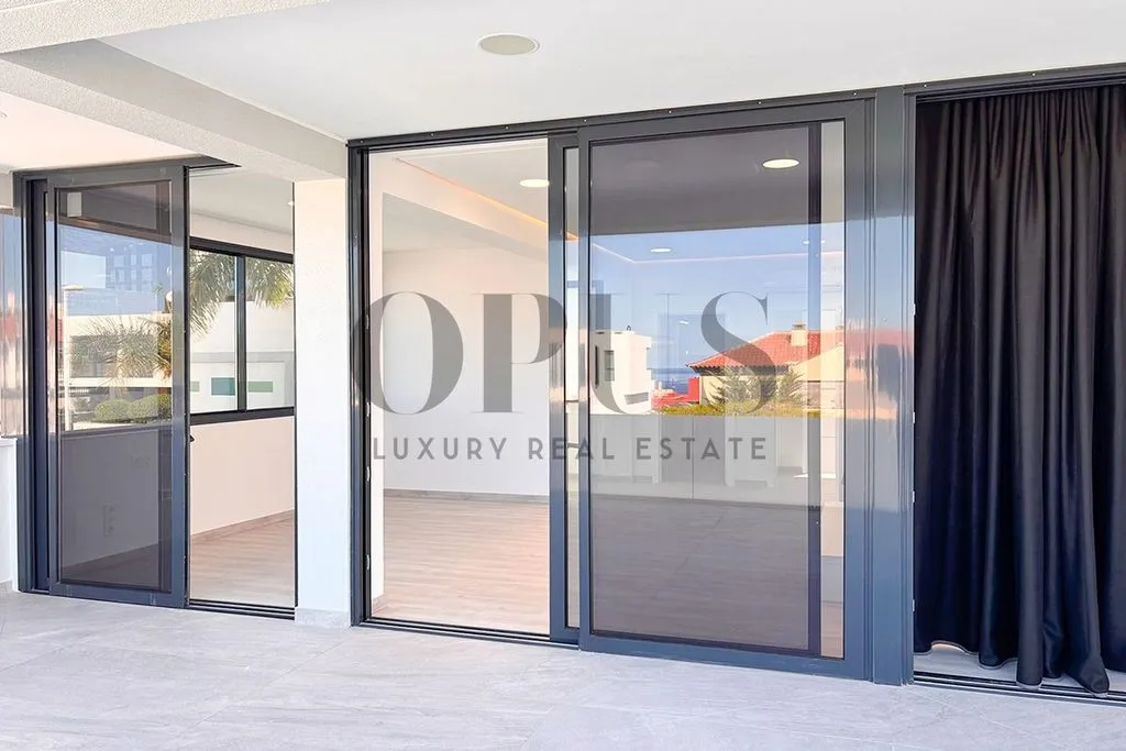Esik - Modern Villa with Private Pool in El Madroñal
