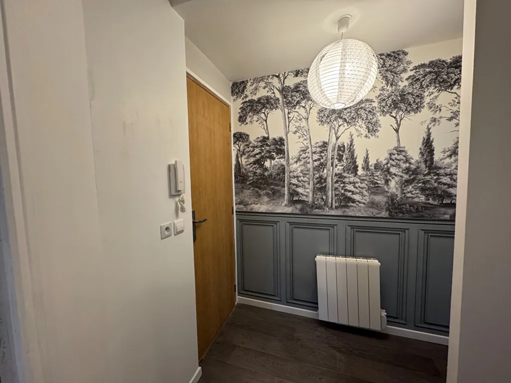 Esik - Renovated 2-Bed Flat in Chartres Centre