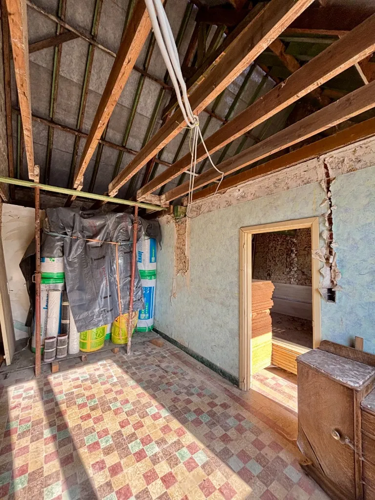 Pièces - Maison à Rénover avec Vue Campagne à Ledegem