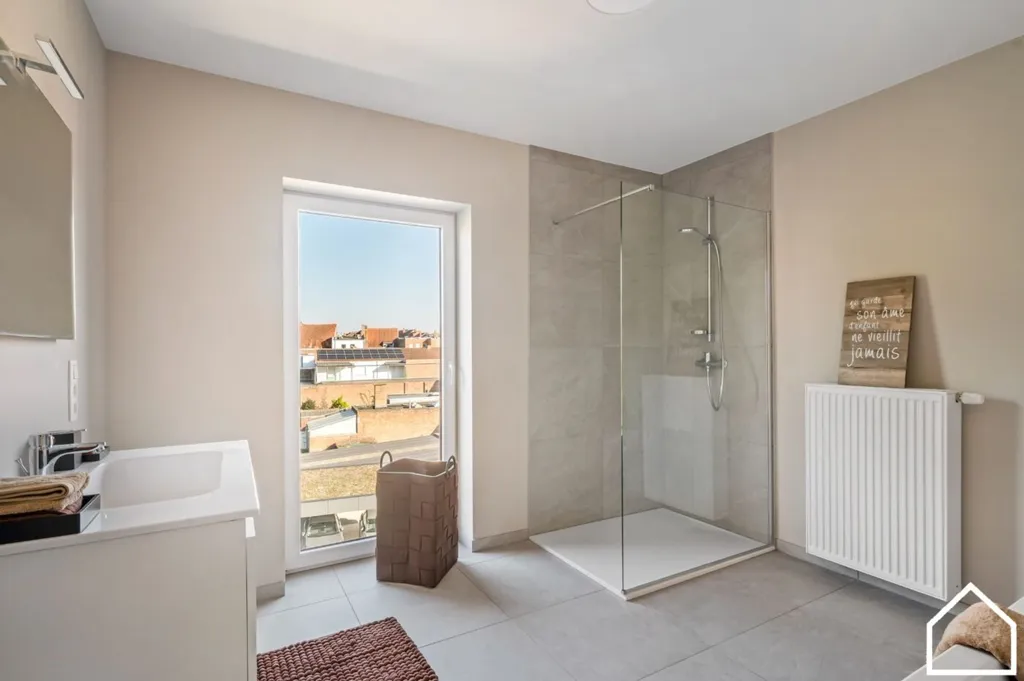 Salles de bain - Appartement Neuf avec Terrasse à Comines-Warneton
