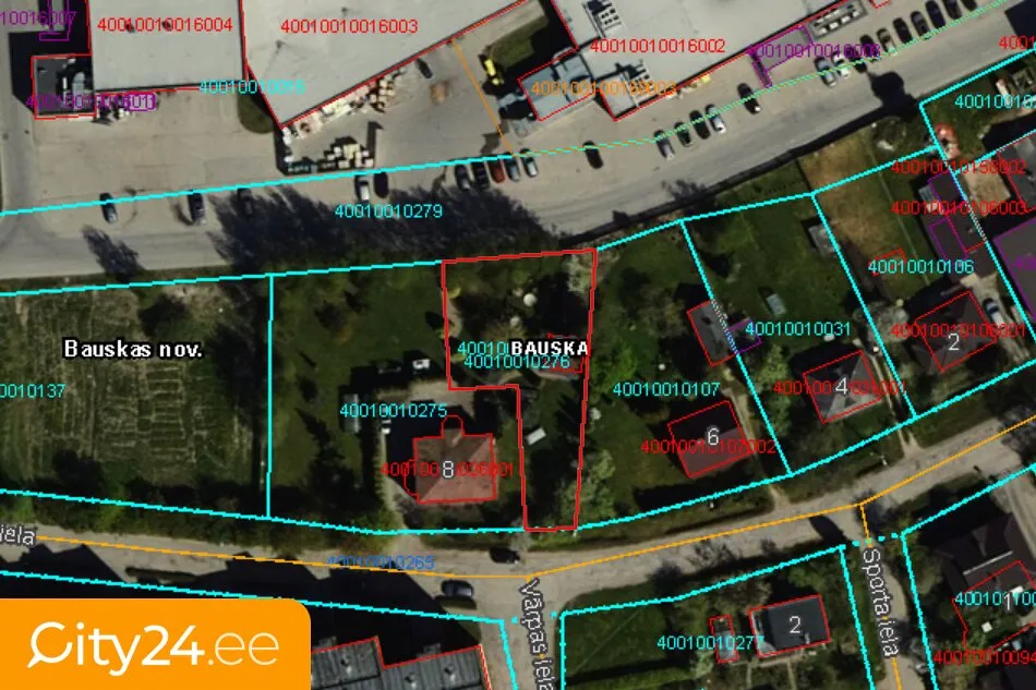 Compact Home with Garden in Bauska Centre
