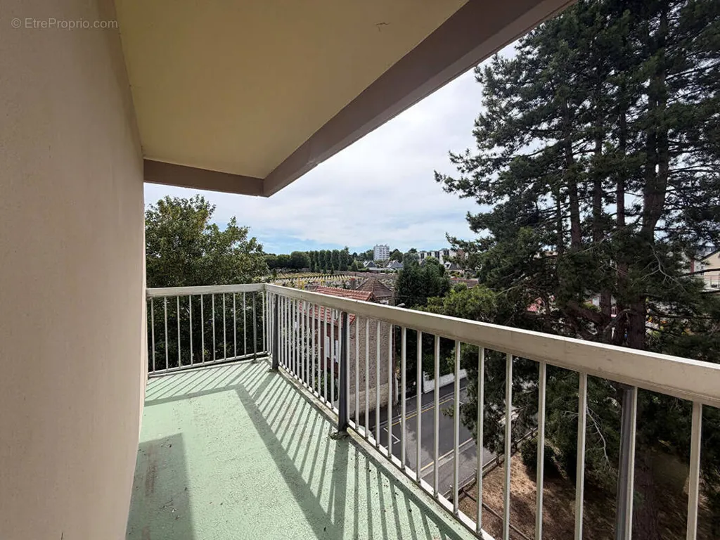 Balcone - 2-Bedroom Apartment with Balcony in Dieppe