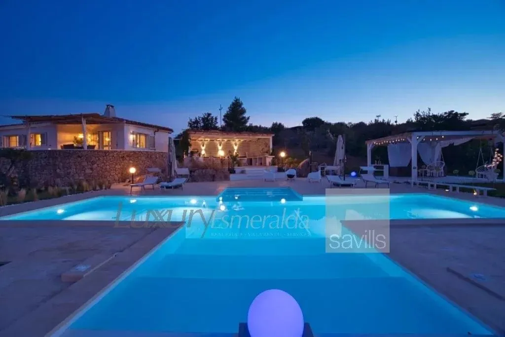 Pool - Luxury Villa with Sea View in San Teodoro