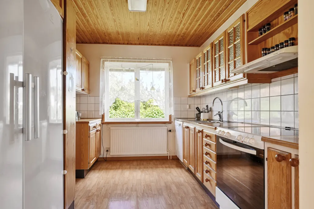 Cuisine - 1-Storey Villa with Garden in Sollentuna