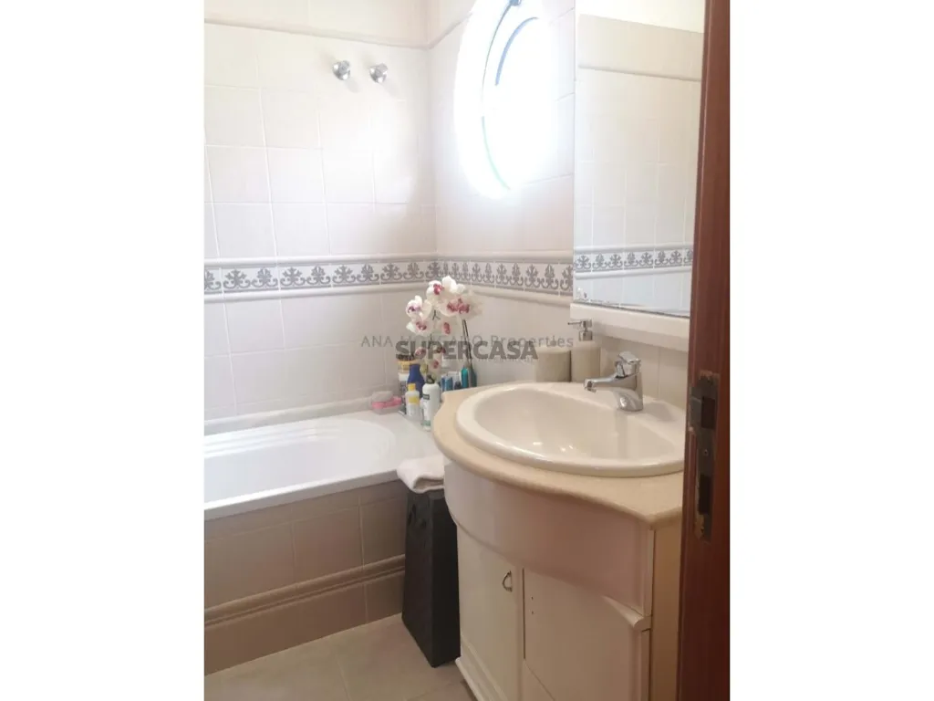 Salles de bain - Luxury Flat with Balcony in Quinta da Beloura