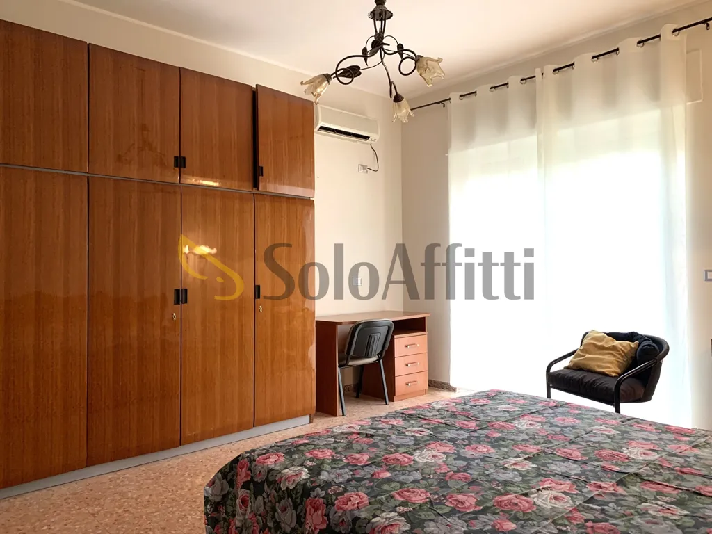 Chambres - Furnished Apartment with Balconies in Catanzaro