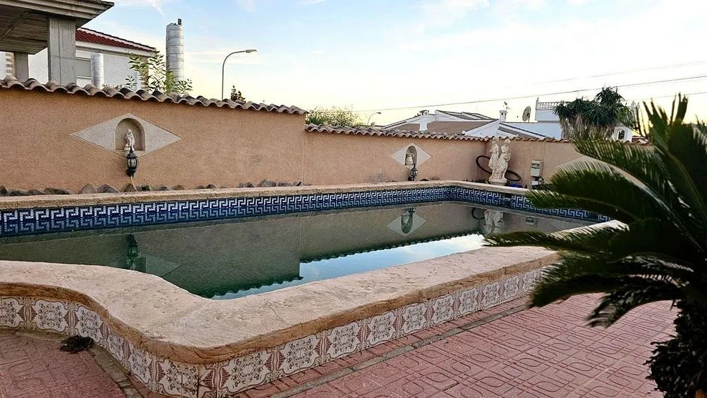 Piscine - Chalet with Pool and Terrace in Ciudad Quesada