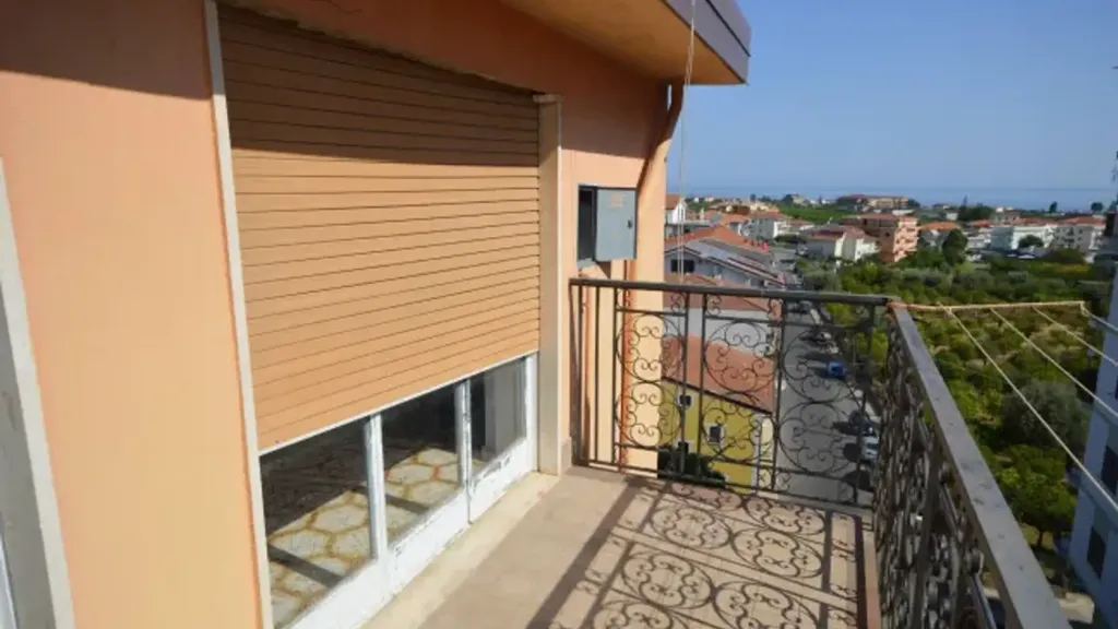 Balcone - Spacious Apartment with Sea View in Crosia