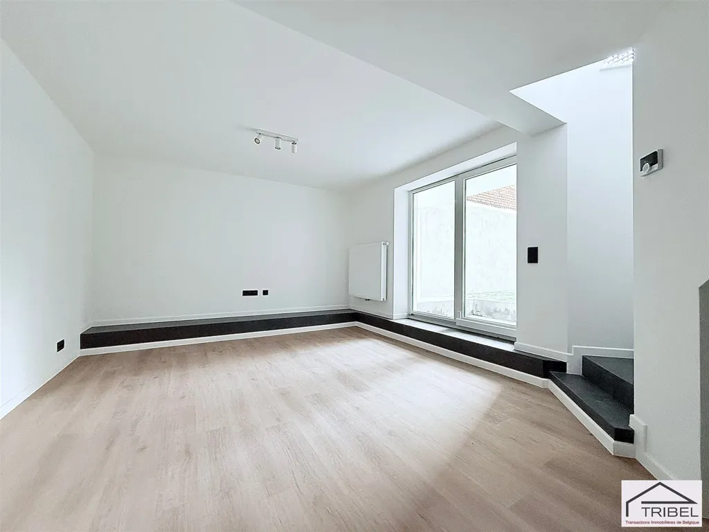 Séjour - Duplex Rénové avec Terrasse à Schaerbeek