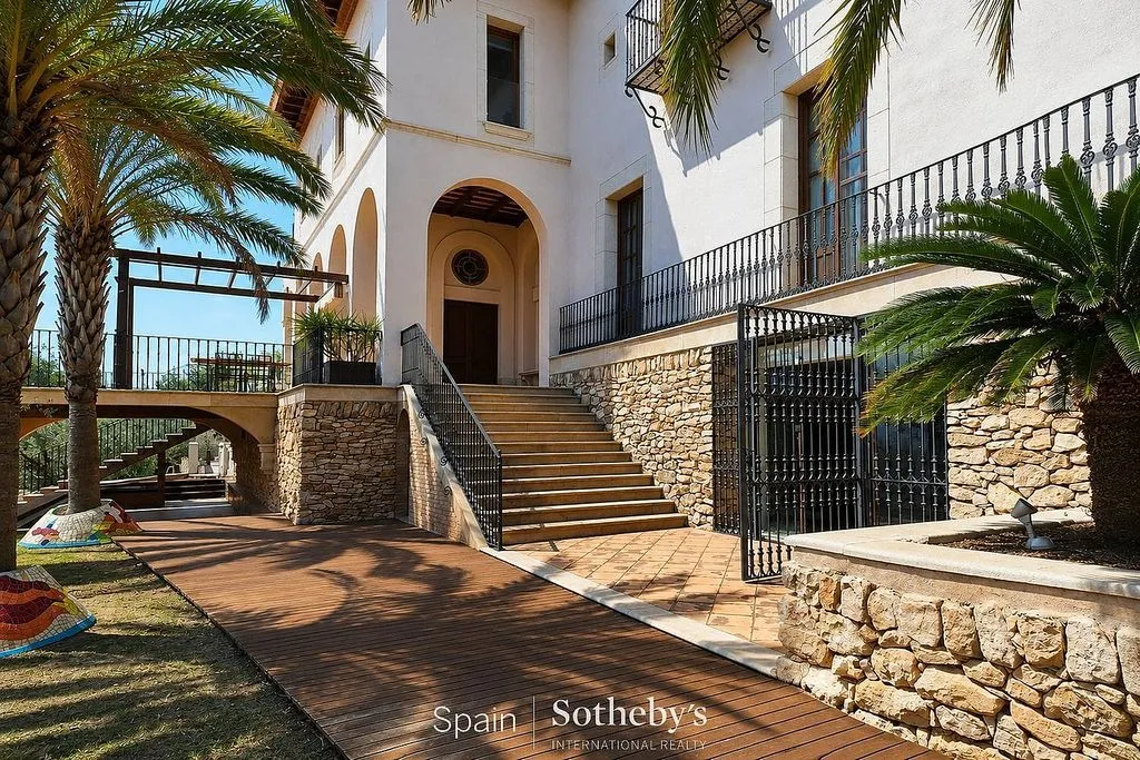 Exterior - Rural House with Pool in Deltebre