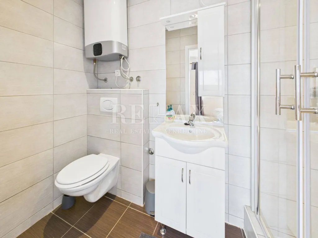 Vannitoad - Traditional House with Pool in Bribir