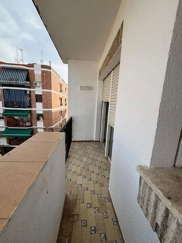 Balcon - Apartment with Balcony in Écija