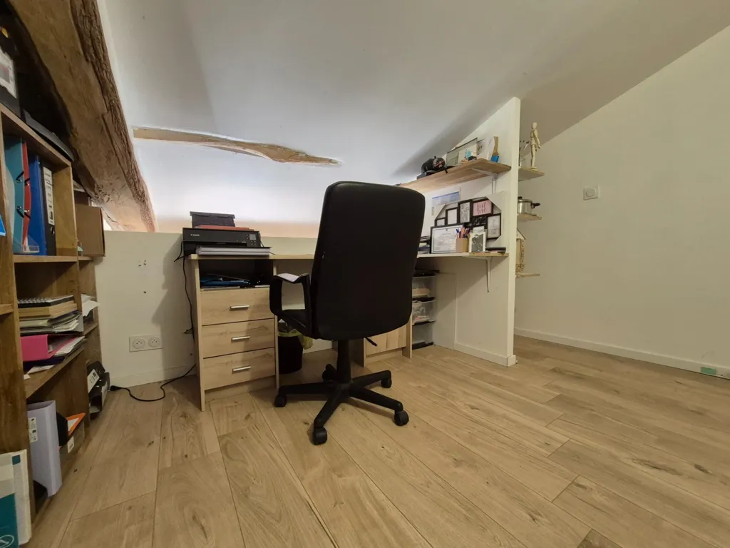 Bureau - Maison Rénovée avec Dépendances au Calme à Bords