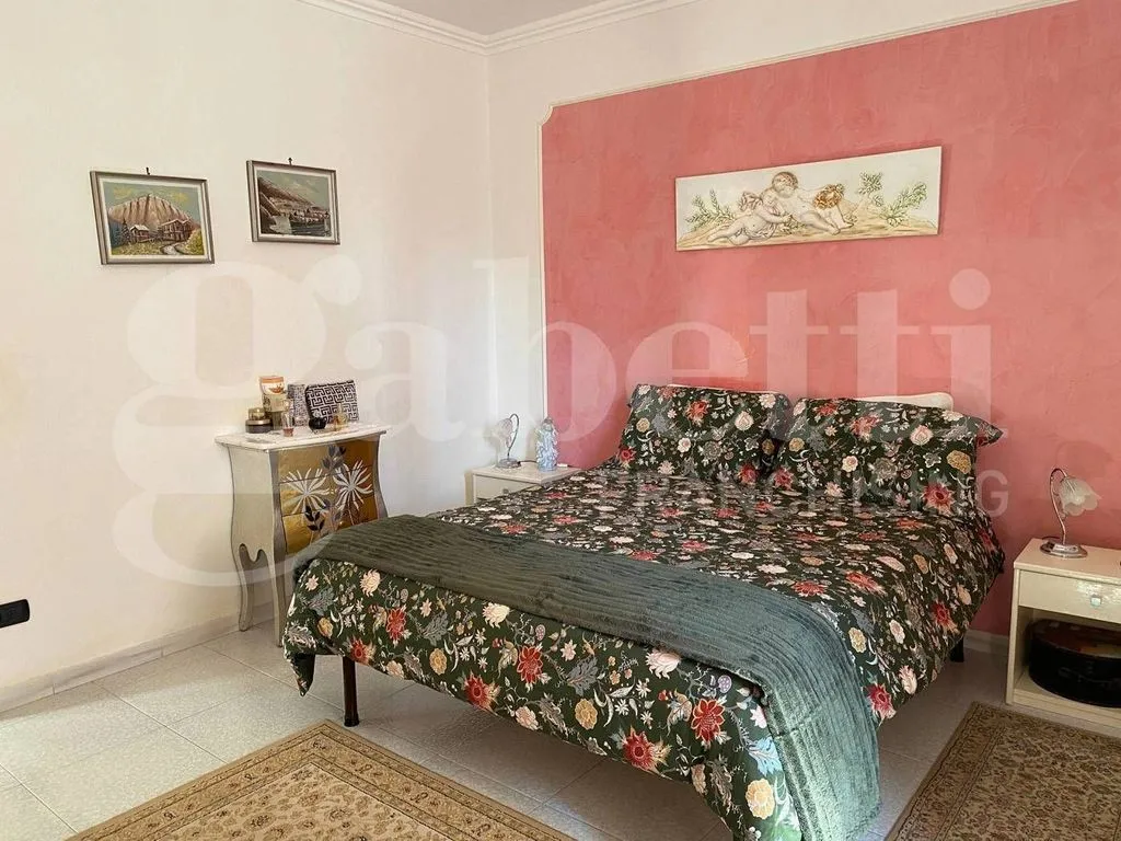 Bedrooms - Versatile Villa with Garden in Trani