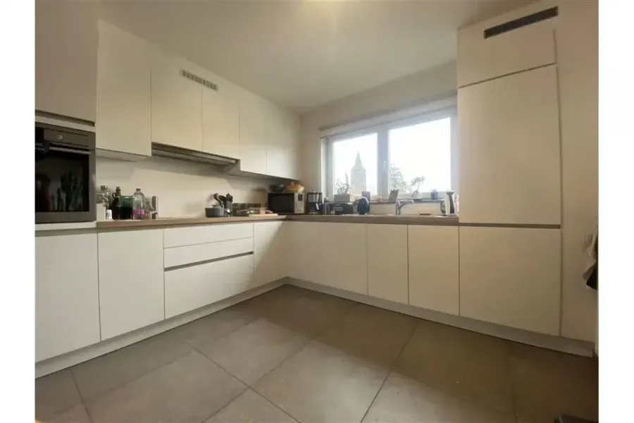 Köök - Bright Apartment with Balcony in Celles Centre