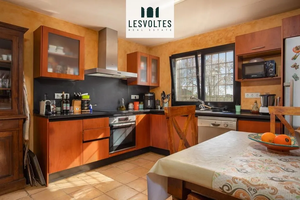 Cucina - Refurbished Farmhouse with Pool in Corçà