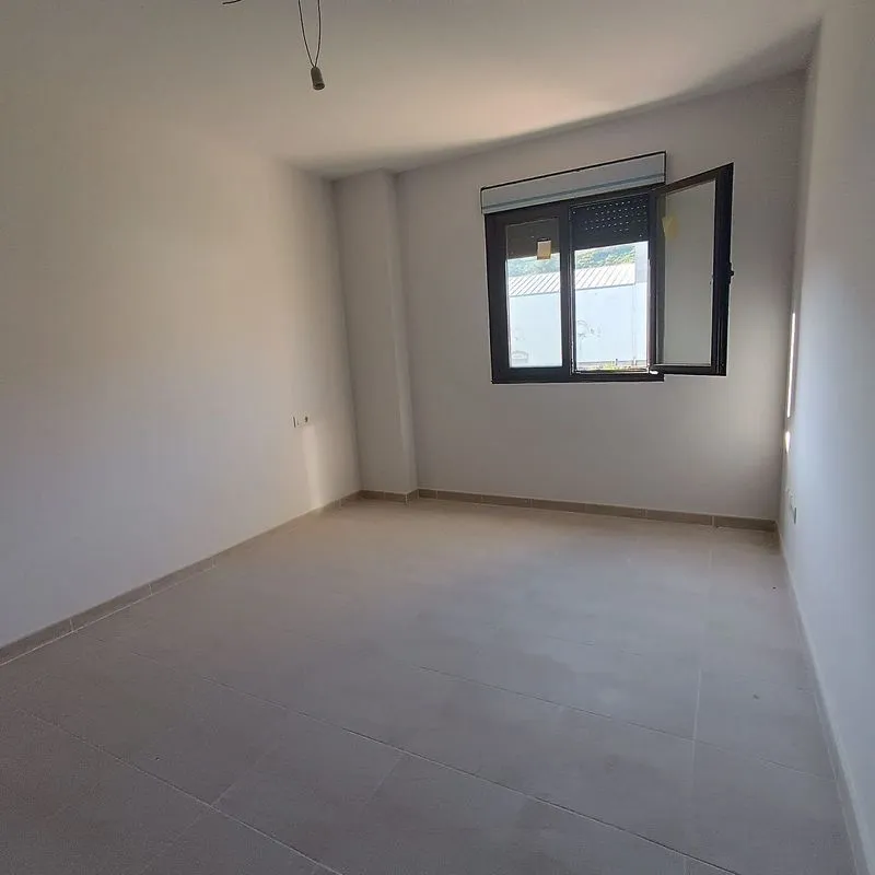 Pièces - Apartment with Balcony and Terrace in Hervás Centre