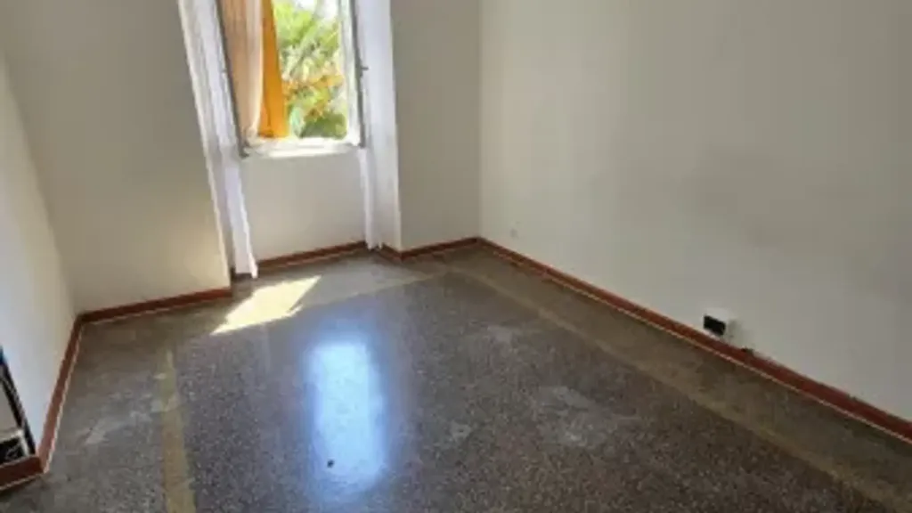 Pièces - 4-Bedroom Apartment in Sestri Ponente