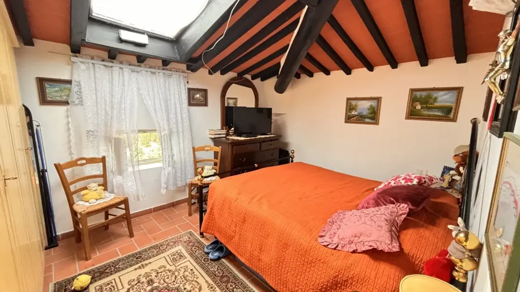 Chambres - 3-Bedroom Apartment with Open Plan in Montevarchi