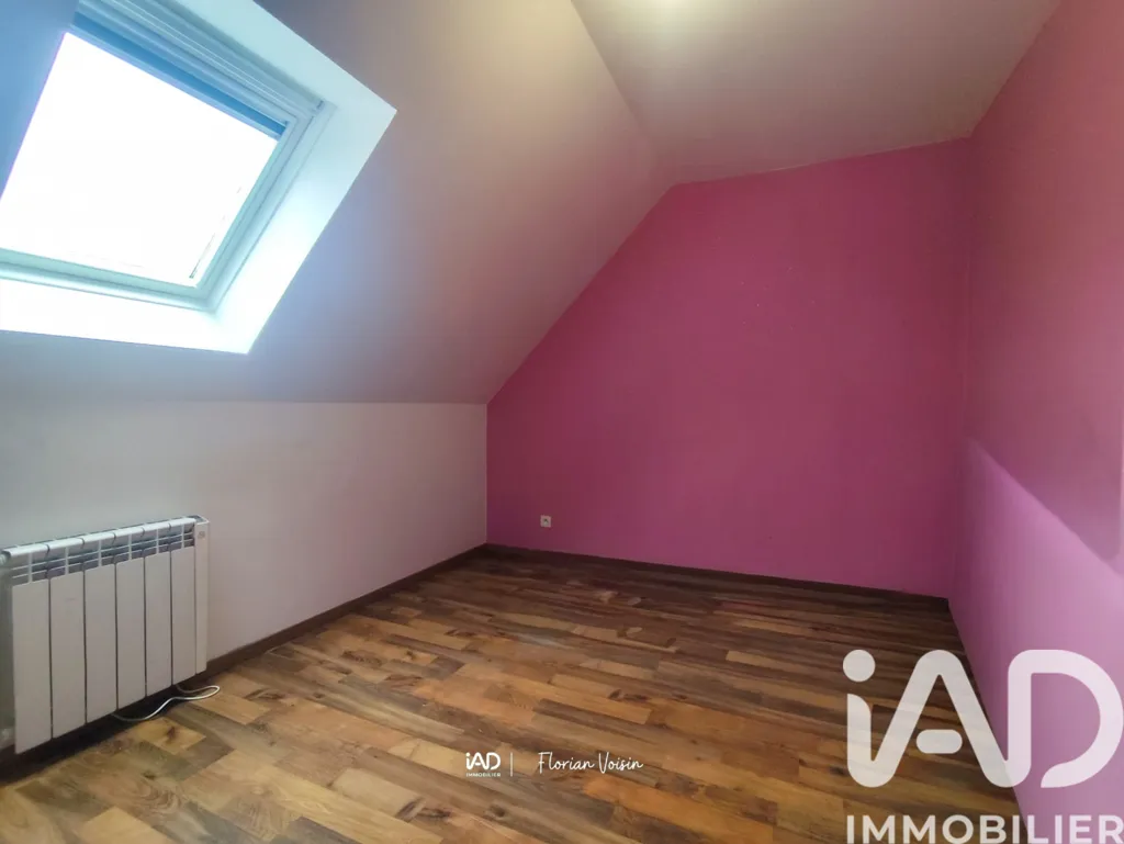 Pièces - Maison Traditionnelle avec Garage à Freneuse