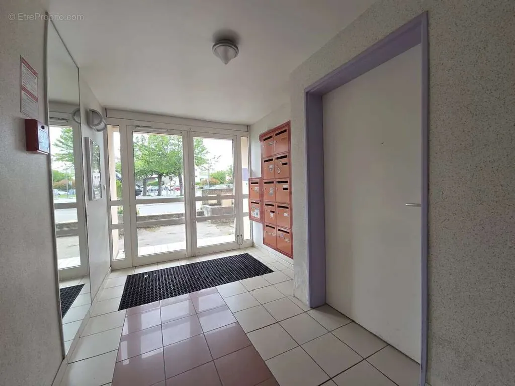 Ingresso - Bright 3-Bed Apartment with Balcony in Nancy