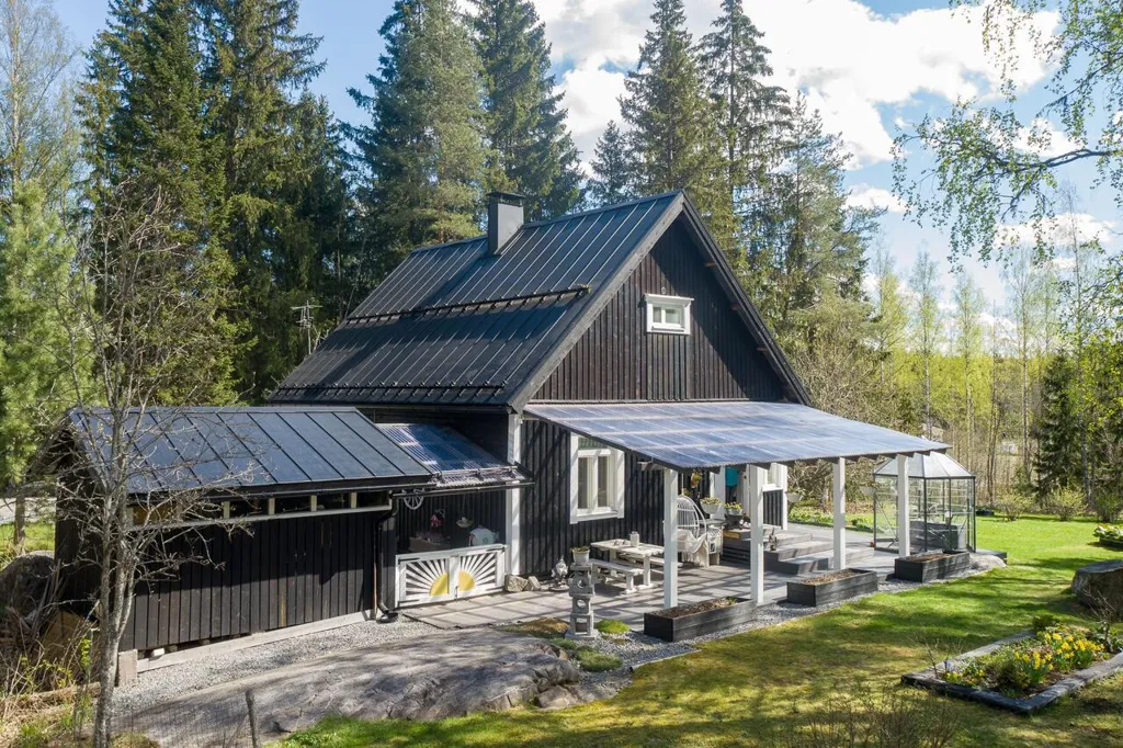 Välivaade - Traditional Cottage with Sauna in Miekkiö