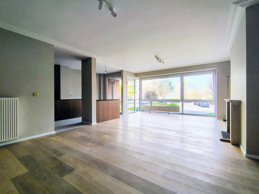 Appartement avec Terrasse et Jardin à Evere
