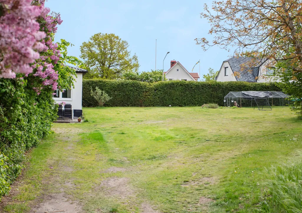 Jardin - Charming Villa with Large Garden in Rydsgård