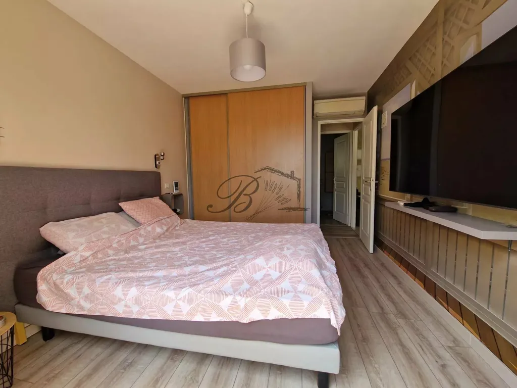 Magamistoad - Semi-detached Villa with Pool in La Motte-d’Aigues