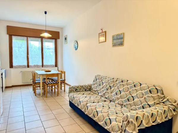 Elutuba - Rented Apartment with Terraced View in Jesolo