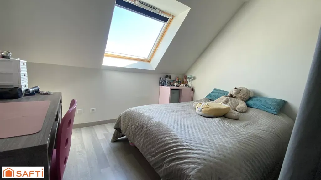 Chambres - Maison Rénovée avec Jardin à Hennebont