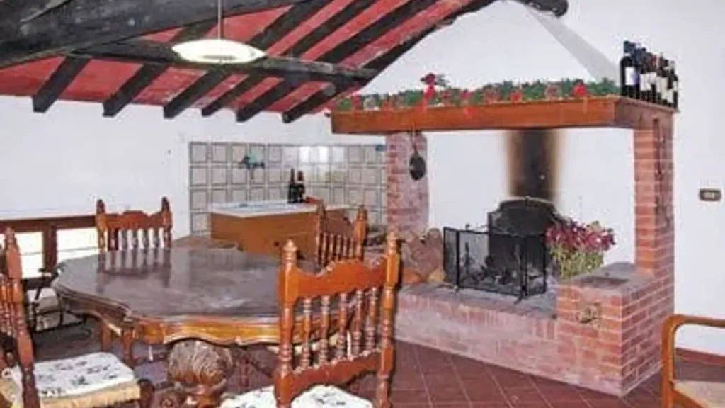 Sala da pranzo - Panoramic Studio with Balcony in Fucecchio